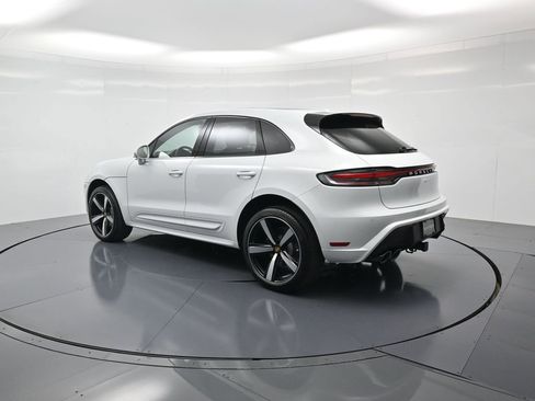 New 2026 Porsche Macan image 3