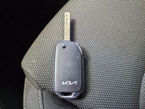 Used 2024 Kia Forte LXS w/ LXS Technology Package image 32