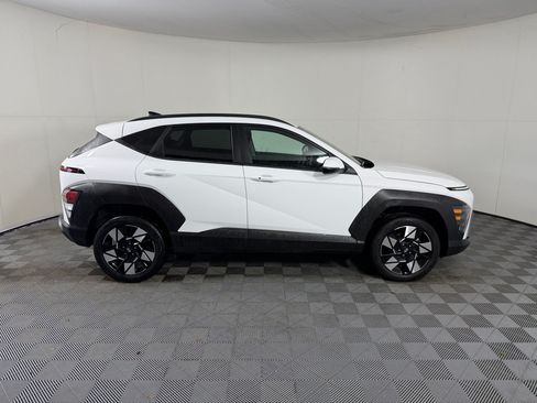Used 2024 Hyundai Kona SEL AWD/4WD image 8
