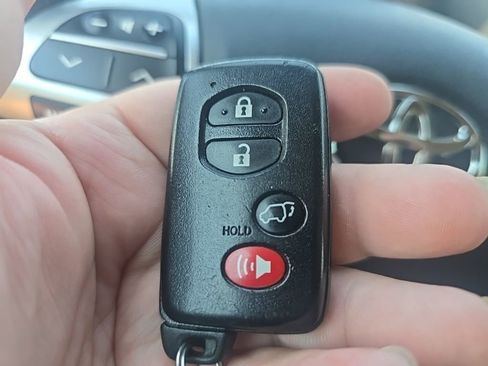 Used 2013 Toyota Highlander Limited FWD image 21