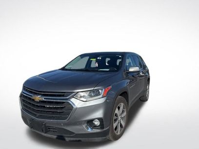 Used 2021 Chevrolet Traverse LT w/ LT Premium Package