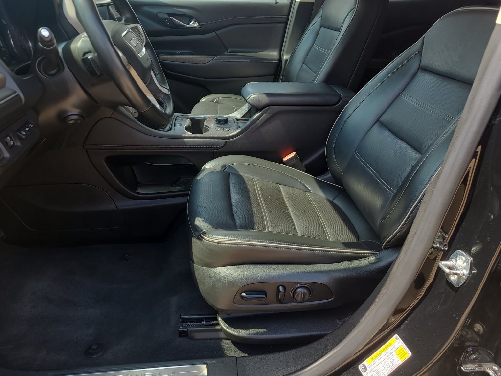 Used 2023 GMC Acadia Denali FWD image 16