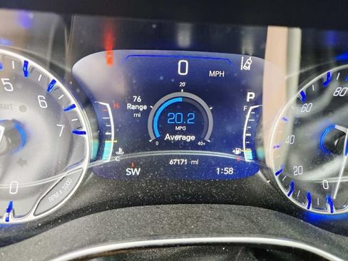 Used 2022 Chrysler Pacifica Limited AWD/4WD image 22