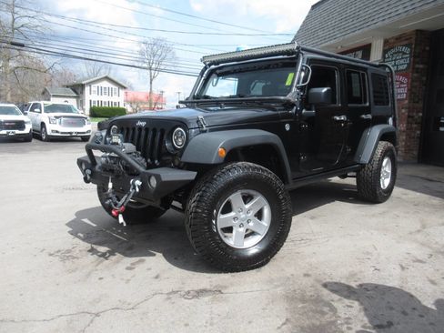 Used 2017 Jeep Wrangler Unlimited Sport w/ Quick Order Package 23S image 32