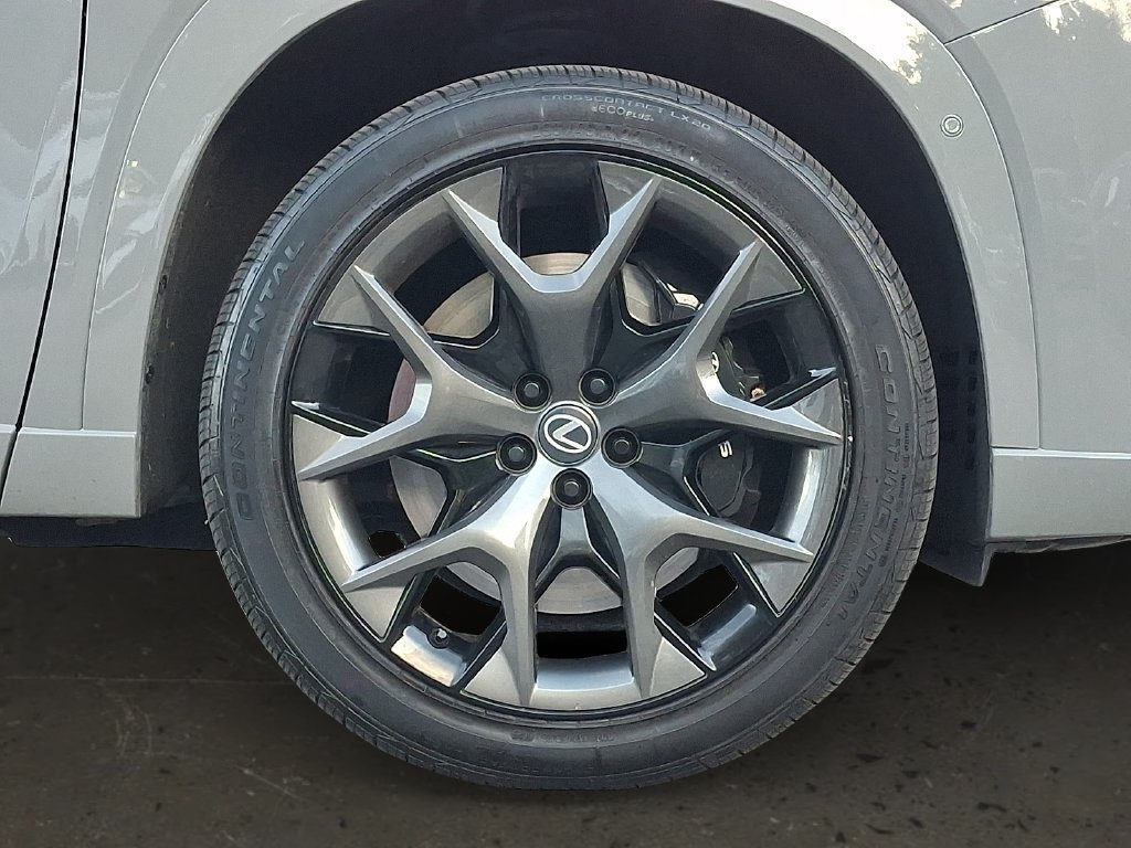 Used 2026 Lexus TX 500h AWD w/ Technology Package image 9