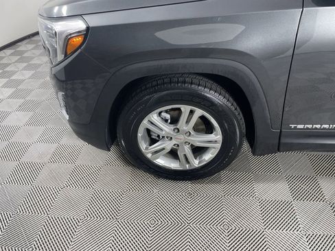Used 2020 GMC Terrain SLE image 32