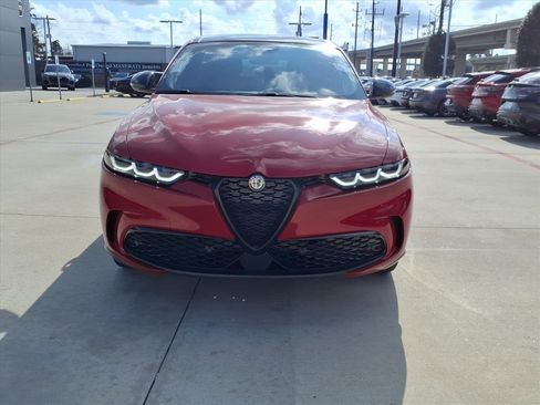 New 2025 Alfa Romeo Tonale Veloce w/ Premium Package image 4