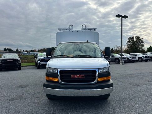 New 2025 GMC Savana 3500 w/ Power Convenience Package RWD image 4