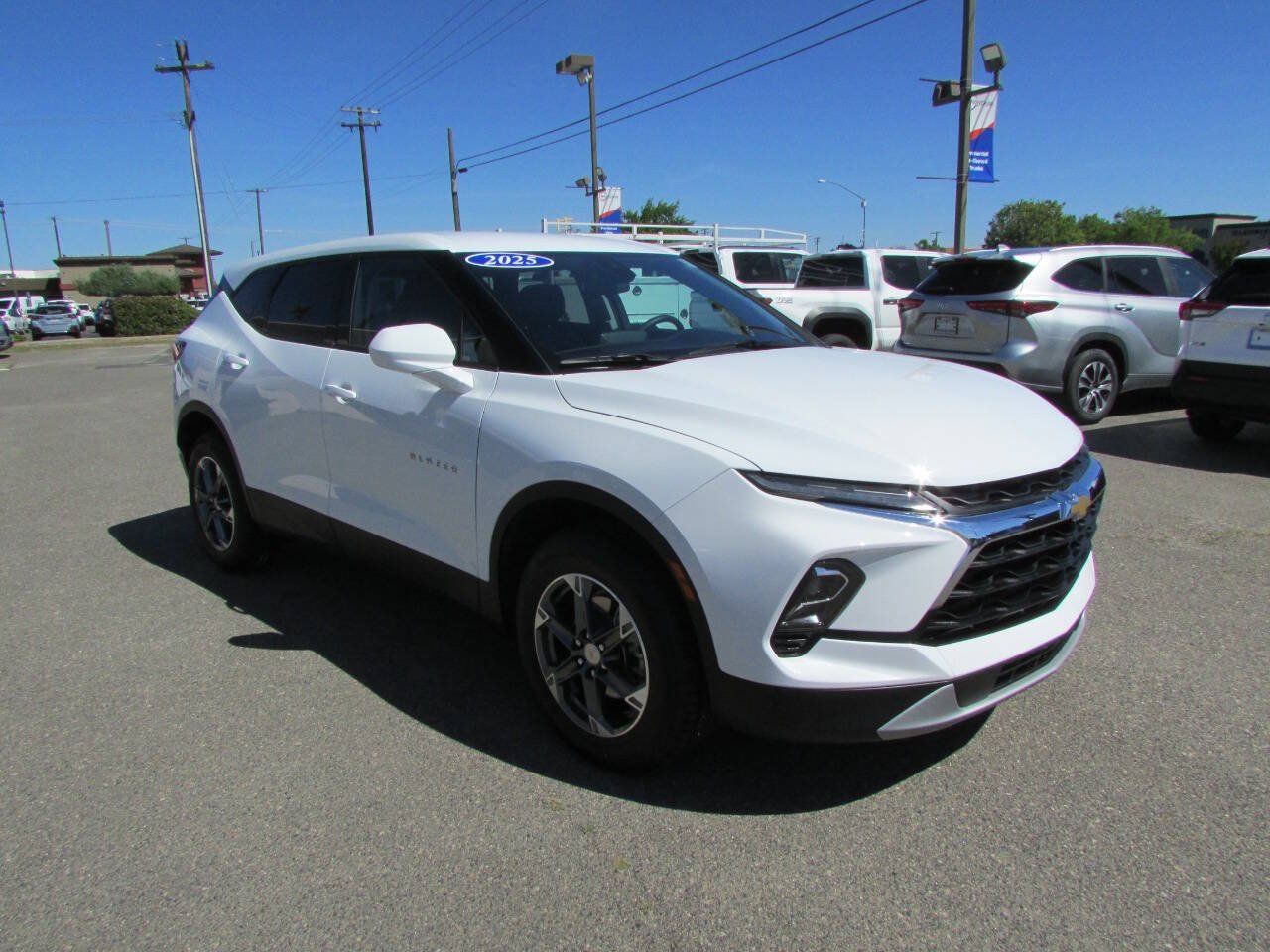 Used 2025 Chevrolet Blazer LT FWD image 5