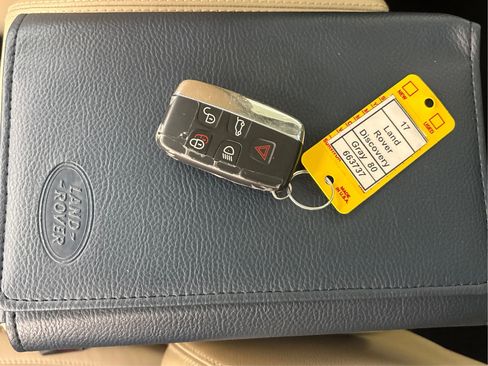 Used 2017 Land Rover Discovery Sport HSE image 41