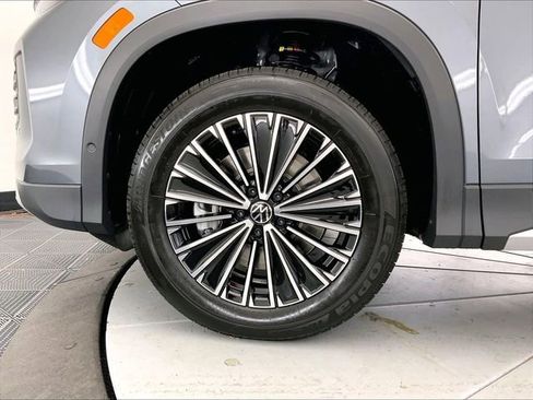 New 2026 Volkswagen Tiguan S AWD/4WD image 12