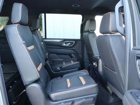 Used 2024 GMC Yukon XL AT4 w/ Technology Package image 25