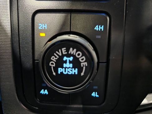 Used 2022 Ford F150 Platinum w/ Max Trailer Tow Package image 39