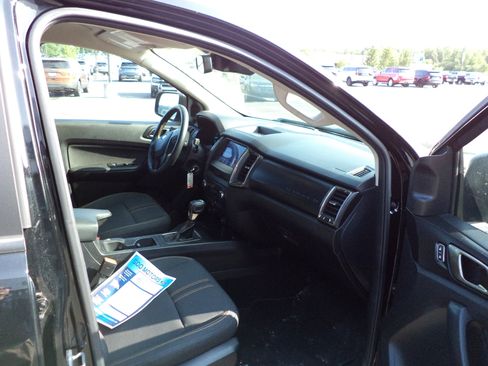 Used 2023 Ford Ranger XLT w/ Equipment Group 302A High AWD/4WD image 8