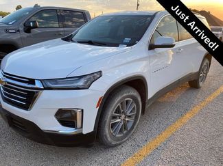 Used 2022 Chevrolet Traverse LT FWD video 1