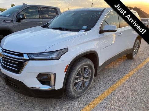 Used 2022 Chevrolet Traverse LT FWD image 1