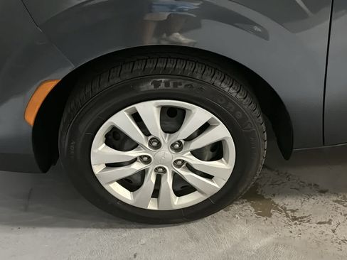 Used 2022 Kia Soul LX FWD image 7