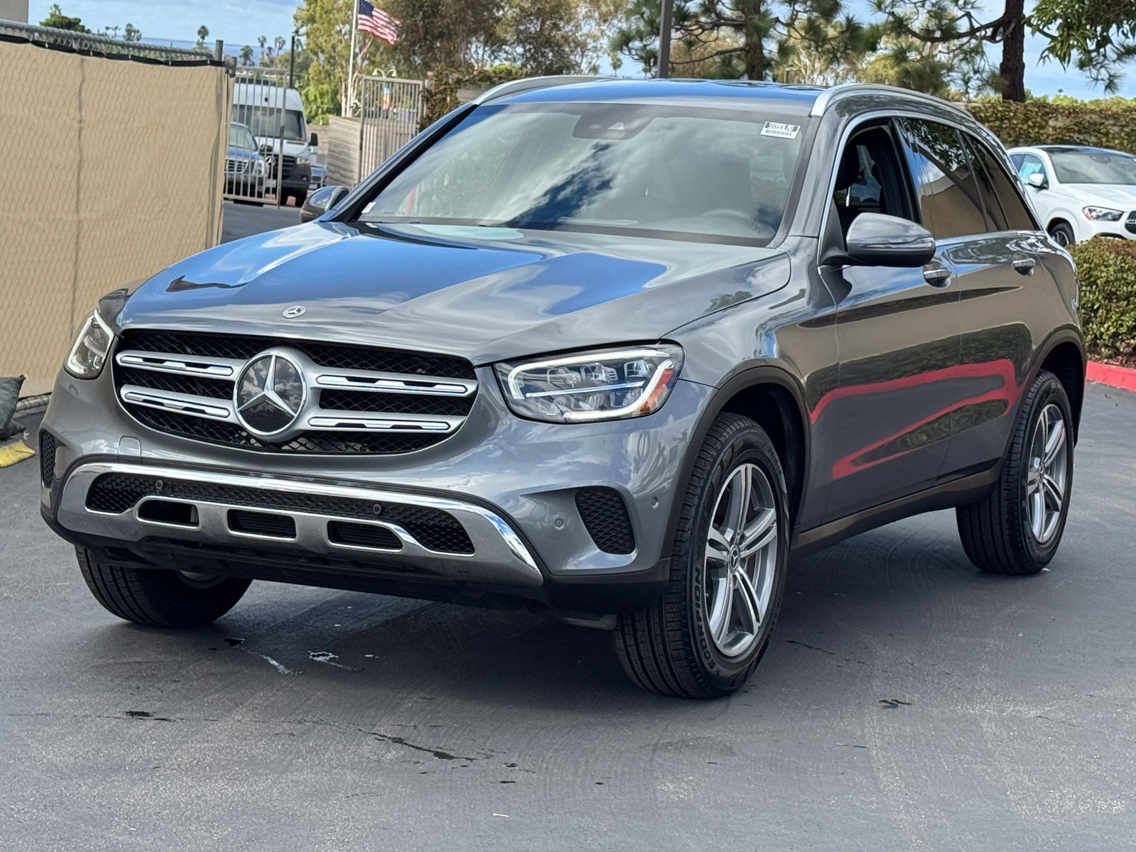 Used 2022 Mercedes-Benz GLC 300 image 4