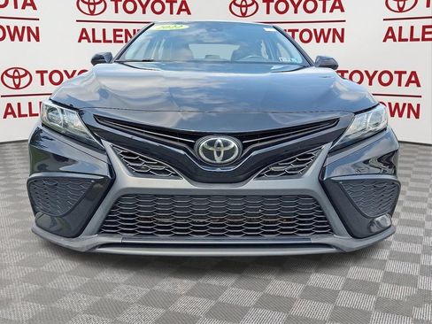Used 2022 Toyota Camry SE FWD image 2