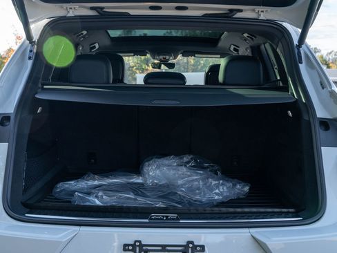 Certified 2025 Porsche Cayenne image 16