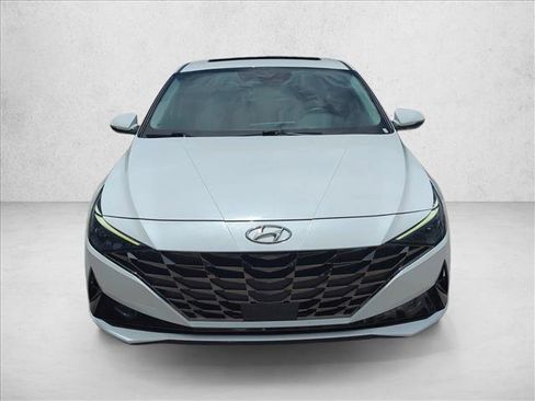 Used 2021 Hyundai Elantra Limited FWD image 2