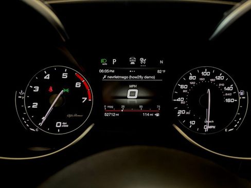 Used 2019 Alfa Romeo Giulia AWD image 18