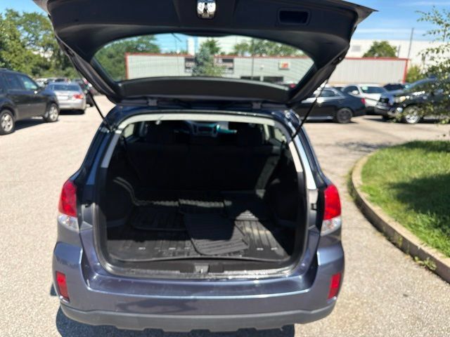 Used 2013 Subaru Outback 2.5i AWD/4WD image 21