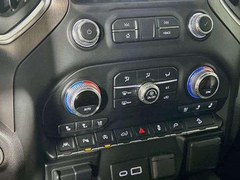 Used 2020 GMC Sierra 1500 AT4 w/ AT4 Premium Package AWD/4WD image 15