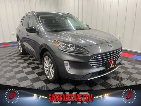 Used 2022 Ford Escape Titanium w/ Titanium Elite Package AWD/4WD image 1