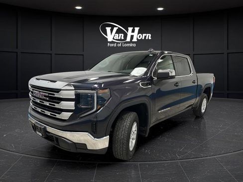 Used 2023 GMC Sierra 1500 SLE AWD/4WD image 3