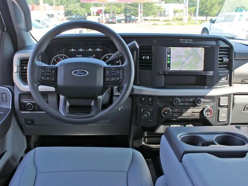 Used 2025 Ford F350 XLT AWD/4WD image 44