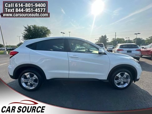 Used 2020 Honda HR-V LX image 9