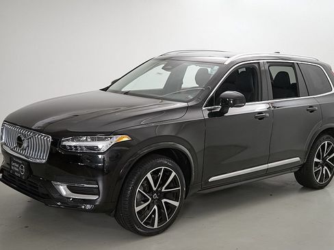 Certified 2024 Volvo XC90 B6 Plus w/ Protection Package Premier AWD/4WD image 7
