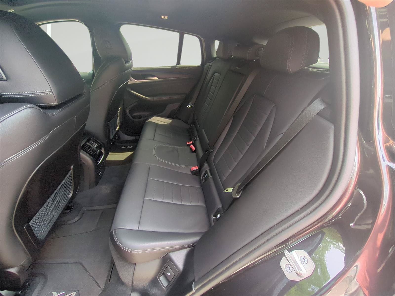 Used 2023 BMW X4 M40i AWD/4WD image 6