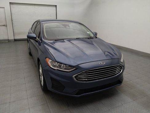 Used 2019 Ford Fusion SE FWD image 14