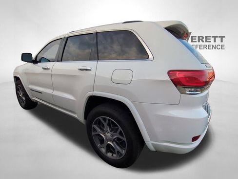 Used 2019 Jeep Grand Cherokee Overland image 5