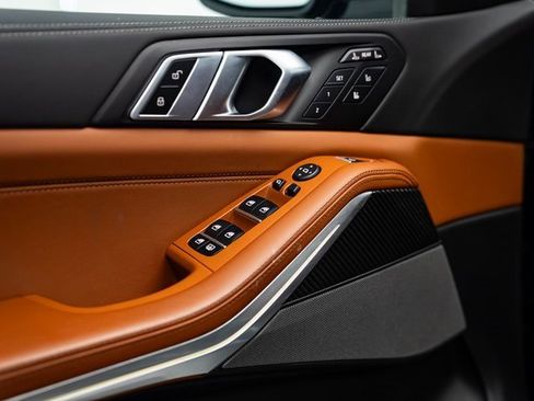 Used 2026 BMW X7 M60i image 27