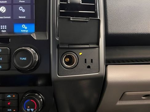 Used 2019 Ford F150 XLT w/ Equipment Group 302A Luxury AWD/4WD image 23