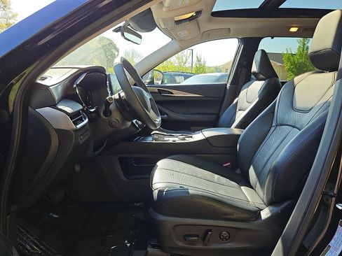 Used 2023 INFINITI QX60 Luxe w/ Performance Audio Package image 13