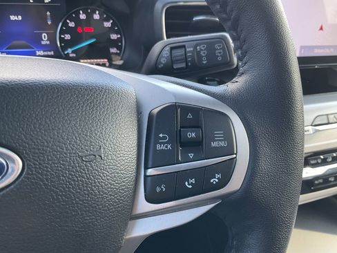 Used 2023 Ford Explorer XLT w/ Equipment Group 202A image 8