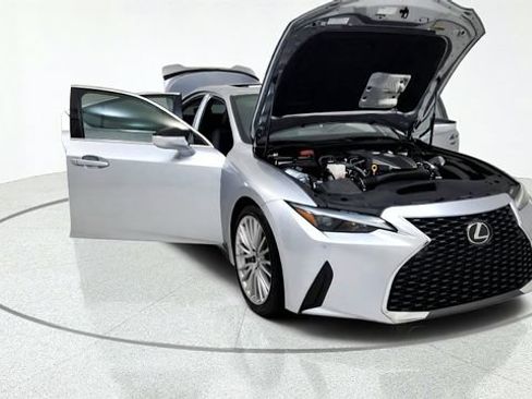 Used 2023 Lexus IS 300 w/ Premium Package RWD image 12