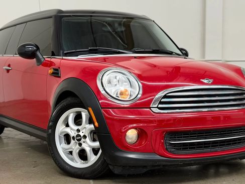 Used 2013 MINI Cooper Clubman FWD image 2