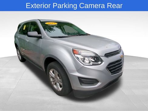 Used 2017 Chevrolet Equinox LS FWD image 10