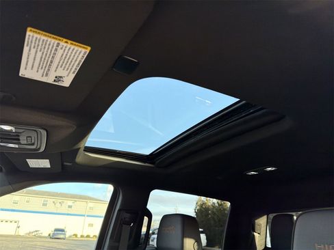 Certified 2025 Chevrolet Silverado 1500 High Country w/ High Country Premium Package image 19