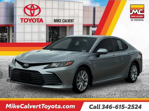 Used 2023 Toyota Camry LE FWD image 1