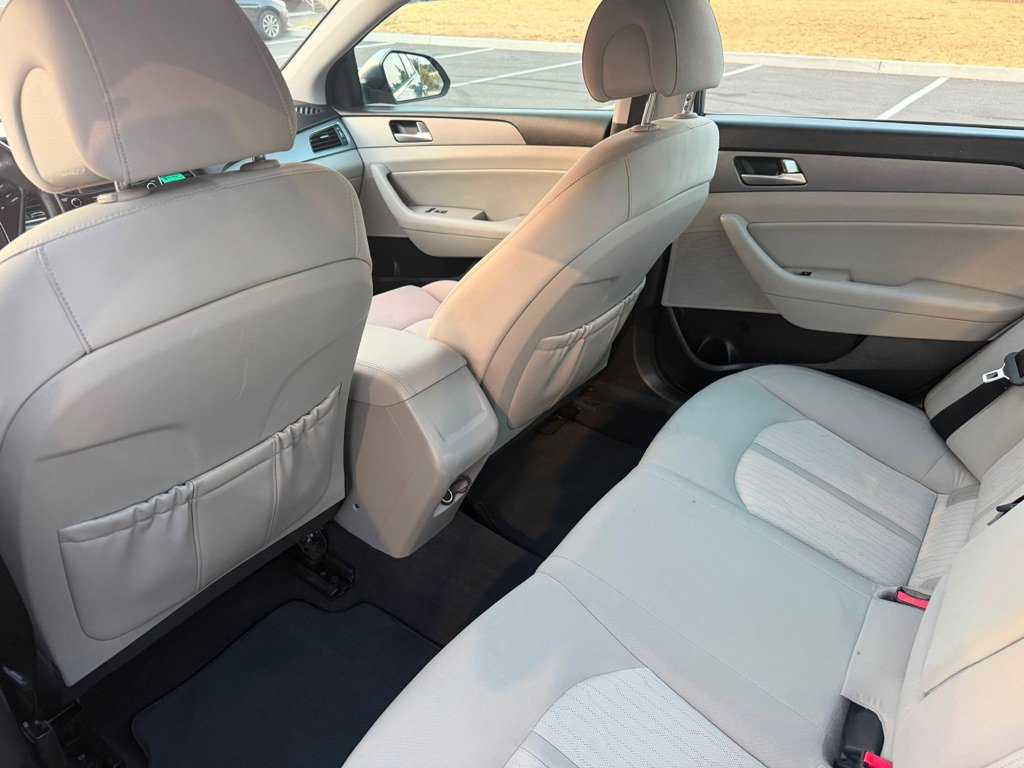 Used 2016 Hyundai Sonata SE FWD image 10