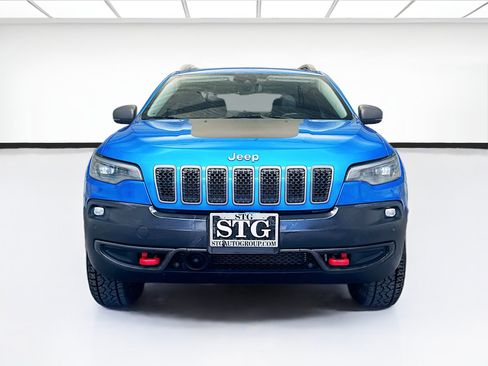 Used 2020 Jeep Cherokee Trailhawk AWD/4WD image 2