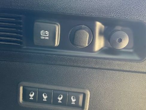 Used 2024 Jeep Wagoneer Series III AWD/4WD image 12