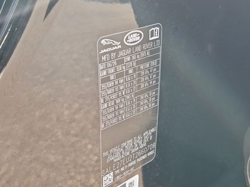 New 2026 Land Rover Defender 110 X-Dynamic SE AWD/4WD image 32