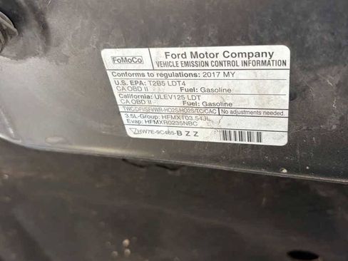 Used 2017 Ford F150 Raptor w/ Equipment Group 802A Luxury AWD/4WD image 10